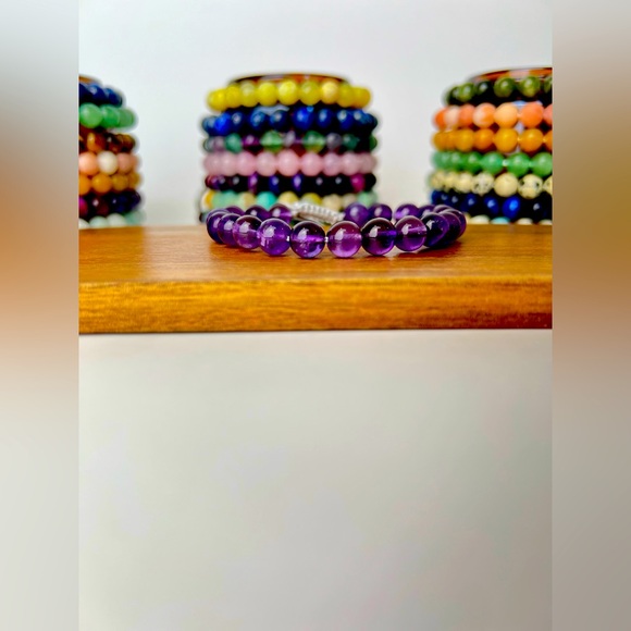 Handmade genuine gemstone bracelet. This Amethyst bracelet is adjustable. - Picture 1 of 7